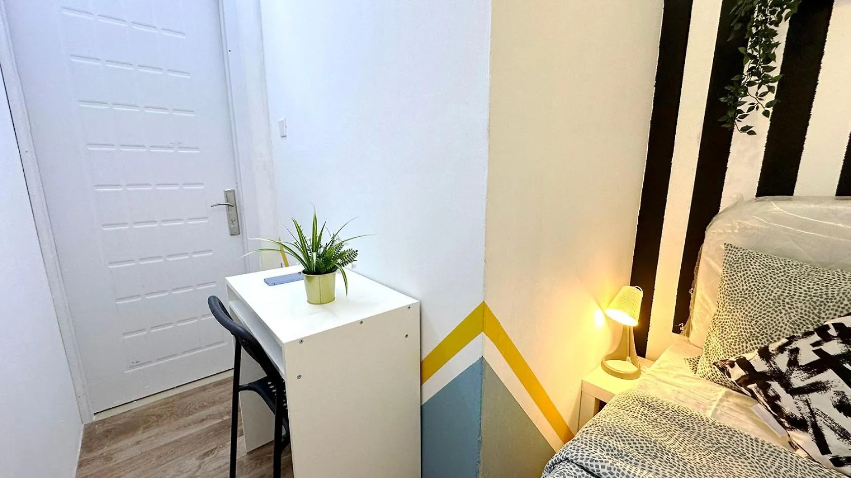 Cozy Corner Partition Room Near Burjuman Metro Dubai